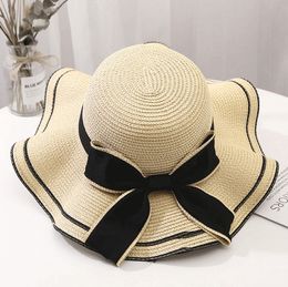 Sombreros de ala ancha de paja de moda, sombrero ajustado para el sol de lujo, gorra plana trenzada de oro europeo y americano para mujer, protector solar suelto