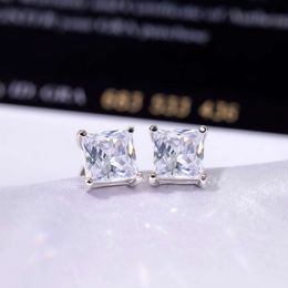 Fashion Stud -oorbellen voor vrouwen Sterling Silver Bling Shine Princess Moissanite Gold Polated Square Jewelry