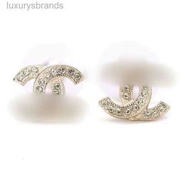 Mode Stud Earrings Woman Luxury Designer Earring Multi Colors C Letter Sieraden Women 18K Diamond Wedding Giftsf60p