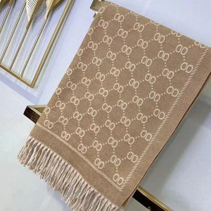 Mode élégant femmes écharpe en cachemire lettre complète imprimé foulards de créateur doux au toucher enveloppes chaudes avec des étiquettes automne hiver longs châles