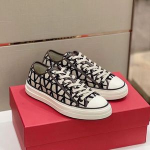 Fashion Summer Automne Toomnas Chaussures Famous Brandled Female Toom Shoes Version haute qualité Femme Lace Up Chores plates Low Carf Sports Casual Sneakers Chaussures de loisirs