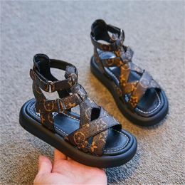 Zapatos de moda de verano para niños, sandalias para niñas, zapatos romanos, sandalias con punta abierta para niños, zapatillas informales de princesa, chanclas de playa de suela blanda