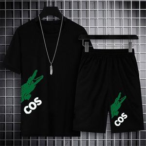 Chándales de verano a la moda, pantalones cortos de manga corta, conjunto de 2 piezas, camiseta clásica para hombre, pantalones de playa, trajes deportivos informales de 2 uds, M-5XL