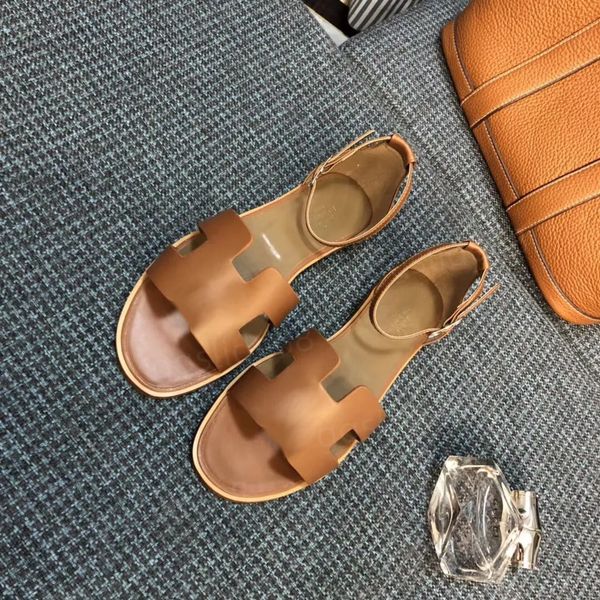 Fashion Summer Women Classic Casual One Strap Chaussure Travel Sandals plage Roman Roman Open Toe Sandales Taille 35-42