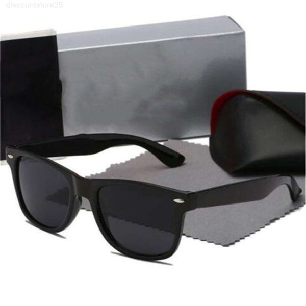 Des lunettes de soleil de mode Ray Baa Brand Top Wayfarer Sungass Sungasses Polarized Lenses Sunglasses Men Femmes Vintage Brand Brand Rays Sung Banscr67 avec boîte
