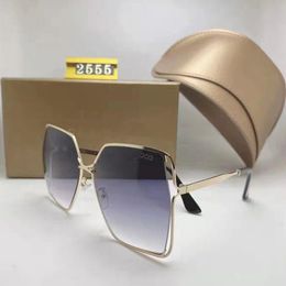 lunettes de soleil de mode pour femme hommes designer de luxe femmes été lunettes de soleil de haute qualité lunettes de soleil décontractées pour hommes dames avec étuis