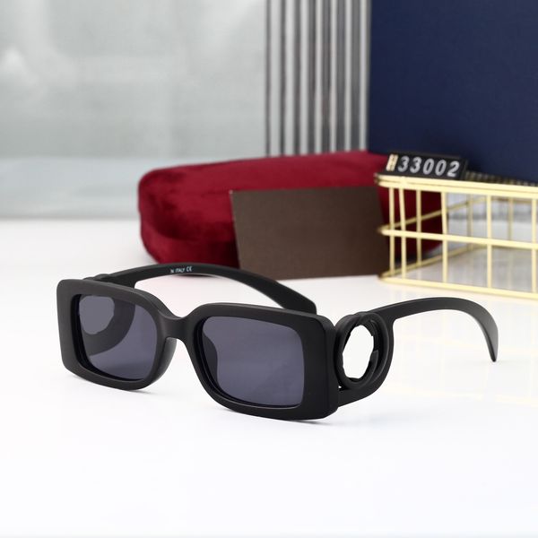 Lunettes de soleil de mode pour femmes hommes Marque de luxe Designer Lunettes de soleil Designer Lunettes de soleil Lunettes de haute qualité Femmes Hommes Lunettes Femmes Le cadre audacieux montre un petit visage