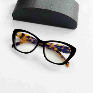 Lunettes de soleil de mode Frames de créateur Caxe de lunettes de chat féminine Cat Black Plate épissant Hawksbill Color Mirror JEG LEG SOYEGLASS CHARGE S872