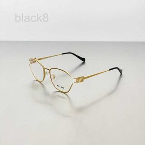 Lunettes de soleil de mode Frames Designer Golden Silk Edge Fine Gentlewoman Eyeglass Cadre 53UV Tempérament de lune de lune blanc