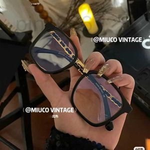 Designer de armações de óculos de sol da moda Nova caixa grande, óculos de sol do mesmo estilo, perna de corrente, armação de óculos resistente a UV, óculos de sol para mulheres 23NX