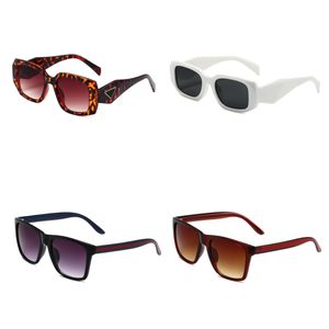 Mode zonnebrilmonturen Modeontwerper Retro klassieke zonnebril voor heren Dames UV400-bescherming Lichtgewicht pakket Feest Vintage bril met breed frame voor meisjes