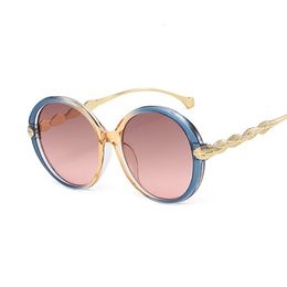 Lunettes de soleil de mode Cadres surdimensionnés ronds femmes hommes vintage colorés lunettes de lentille ovale femme marque de luxe lunettes de créateur UV400 230831