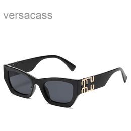 Gafas de sol de moda Mu Personalidad para mujer Espejo Pierna Metal Diseño de letras grandes Gafas de marca multicolor Outlet de fábrica Promocional EspecialQXHG QXHGF1Q2 F1Q2