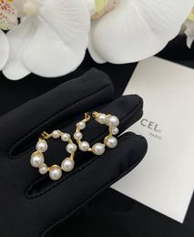 Mode Sweet 18K Gold Ploated Stud Earring Chique Designer Pearl Eordop Dange oorrel voor vrouwen Betrokkenheid Wedding Party