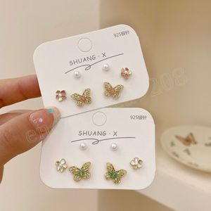 Fashion Sweet Hollow out Butterfly Pearl Flower Stud Oorbellen Set voor Vrouwen Meisjes Eenvoudige Delicate Bloem Geometrische Oorbellen Gift