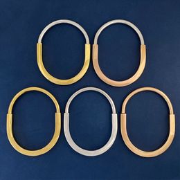 Mode T-lettre en forme de U anneau de verrouillage boucle elliptique demi-diamant collier pendentif brillant bracelet boucle d'oreille Designer bijoux noir T0221oo