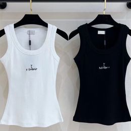 Tabbure de mode Femmes Logo de broderie Tops Femmes Été Short Slim nombril exposée tenue élastique Sports Tanks tricotés