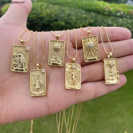 Mode Tarot Card Hangers kettingen voor vrouwen 2024 Goth Yellow Gold Tarot Moon Choker ketting Tarot Divination sieraden