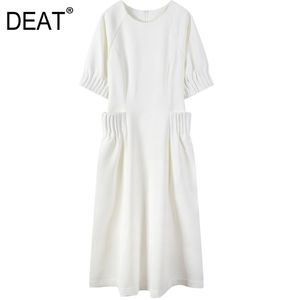 Mode tempérament o-cou plissé taille robe a-ligne jupe femmes solide blanc évider printemps été GX1146 210421