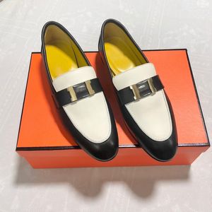 Mode dikke hak sole decoratieve kleding schoenen loafers dames echte lederen ronde teen massieve kleur enkele schoenen lente en herfst vakantie meisje fabriek