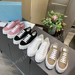 Fashion Soled Soled Soled Women's Casual Shoots Bots for Women Designer Outdoor Sneakers