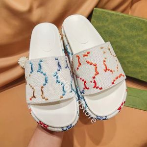 Designer Slippers Women Men Men Fashion Sandals Canvas gebreide luxe sandaalplatform Dikke zolen High Slide PU Sols Anti Slip Flip Flops EUR 35-45