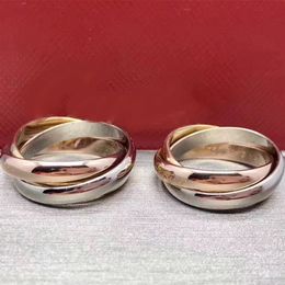 Mode trois anneaux Couple bague pour hommes femmes mode Simple Style anneaux avec trois couleurs or Rose amour anneaux livraison gratuite