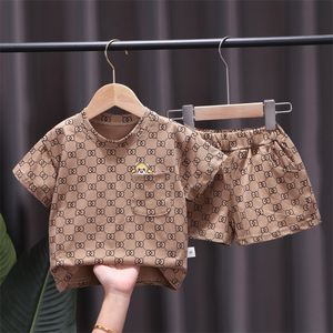 Conjunto de ropa con estampado a juego de colores para niños pequeños, camiseta corta de verano para niños y niñas, pantalones cortos para niños, chándales para correr para bebés 220713