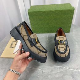 Moda Top Designer Scarpe vera pelle Fatta a mano Tela Multicolor Gradient Sneakers tecniche da donna famose scarpe da ginnastica del marchio S527 014