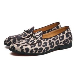 Mode Trend Nieuwe mannen Kleine leren schoenen Lazy Foot Set Leopard Print Tide Shoes Nightclub