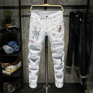 Mode Lettres de broderie à la mode Hommes College Boys Skinny Runway Zipper Denim Pantalon Détruit Ripped Jeans Noir Blanc 211111