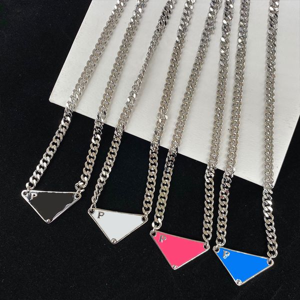 Mode Triangle Pendentif Collier Designer Lettre Colliers Personnalité Design 4 Couleurs Unisexe