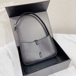 Sac à bandoulière en forme de crocodile pour femmes, sac à main classique avec logo en métal, à la mode