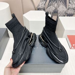 Moda Unicornio Zapatillas de deporte Nave espacial Nave espacial para mujer Balmaim Calcetín para hombre Diseñador de viento Parejas espaciales Balas Zapatos para hombres Calcetines Zapatillas inspiradas en tecnología J1AY