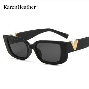 Fashion V Small Frame Square rétro Black Sunglasses pour femmes Men de luxe Designer à l'extérieur des lunettes claires UV400