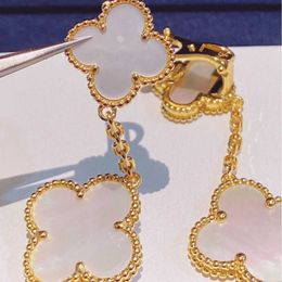 Fashion busje vierbladige klaver oorbuien oorbellen goud verdikt plating 18k roze witte fritillaria dubbele sieraden