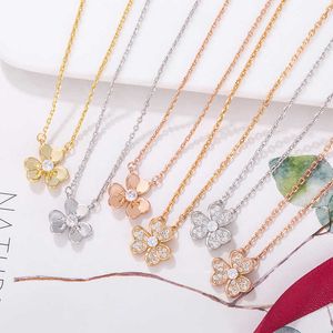 Fashion busje kleine drie bloem ketting voortreffelijk vakmanschap v Gold vergulde 18k volledige diamant hanger met kraagketen voor vrouwen met logo