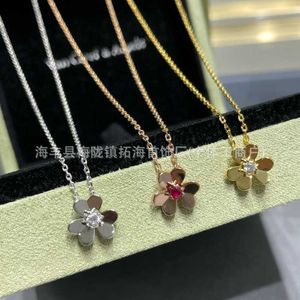 Fashion Van v Gold Clover ketting Dames Hoge kwaliteit 18K PLATED bekwame Mini Lucky Flower Petal Pendant met logo