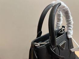 Moda versátil bolsa com vários estilos bolsa de designer material de luxo bolsa de ombro casual adequada para homens e mulheres bolsa assassina carteira03