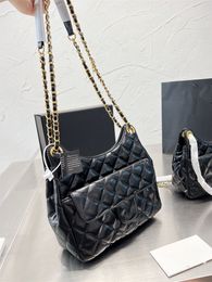 Fashion CC Vintage Luxes Designers Femme Bags Sac ￠ bandouli￨re Dame sacs de cr￩ateurs Posses Calfskin Portefeuilles matelettes Luxury Sacs ￠ main Classic Shopping Kotes Handsbag