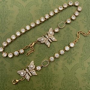 Fashion vintage ketting dames vlinder letter zware decoratie kleur diamant armband overdreven kettingen hanger 925 zilveren naald sieraden set