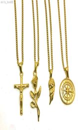 Fashion Vintage Rose Hip Hop Jus Crucifix Posting Gold Stainls Acero Compass Charm Men Collar de ala de plumas3406251