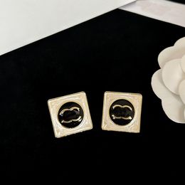 Mode Vintage Ohrstecker Luxus Designer Ohrring Buchstaben Schmuck Damen Retro 18k plattiert Diamant Valentinstag Hochzeitsgeschenke