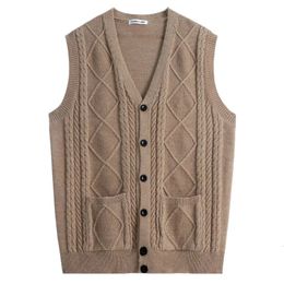 Mode Vneck poches tricotées plis Allmatch gilet pulls hommes vêtements 2023 automne hiver lâche coréen pulls décontracté hauts 240312