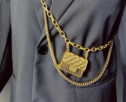 Sacs de taille de mode Ceinture de chaîne de luxe pour femmes Mini taille Sac en métal doré Sac évidé Ceinture Gland Corps Bijoux Accessoires