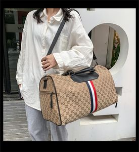 Moda impermeable bolsa de viaje hombres mujeres carteras diseñador fitness bolso de cuero hombro negocio grande bolso de equipaje niñas niños lujos mochilas