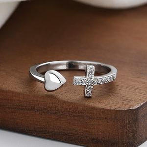 Anneaux de fiançailles de mariage de mode pour les femmes CZ Zircon Cross Love Heart Coeur Open Size Ring pour les hommes Ring Gold