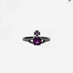 Mode Westwoods licht luxe zoete volledige diamant reina vier claw zirkon saturn ring pistool zwart paarse nagel