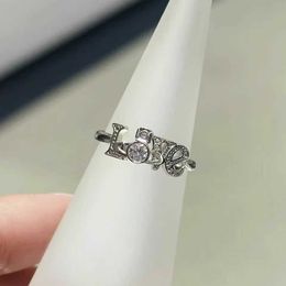 Fashion Westwoods Nieuwe liefdesbrief Volledige diamant Saturn Ring voor mannen en dames licht luxe modespaar high edition handwerk nagels