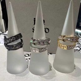 Mode Westwoods ring dubbele laag riem gesp set met diamant vrouwelijk omliggende slotontwerp handstuk nagel